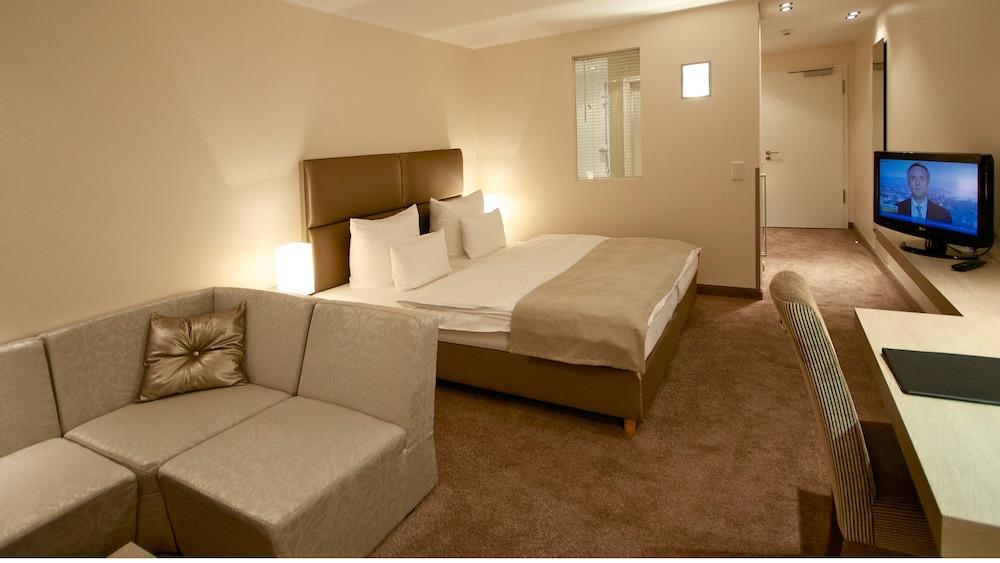 Thomas Hotel Spa & Lifestyle フースム エクステリア 写真