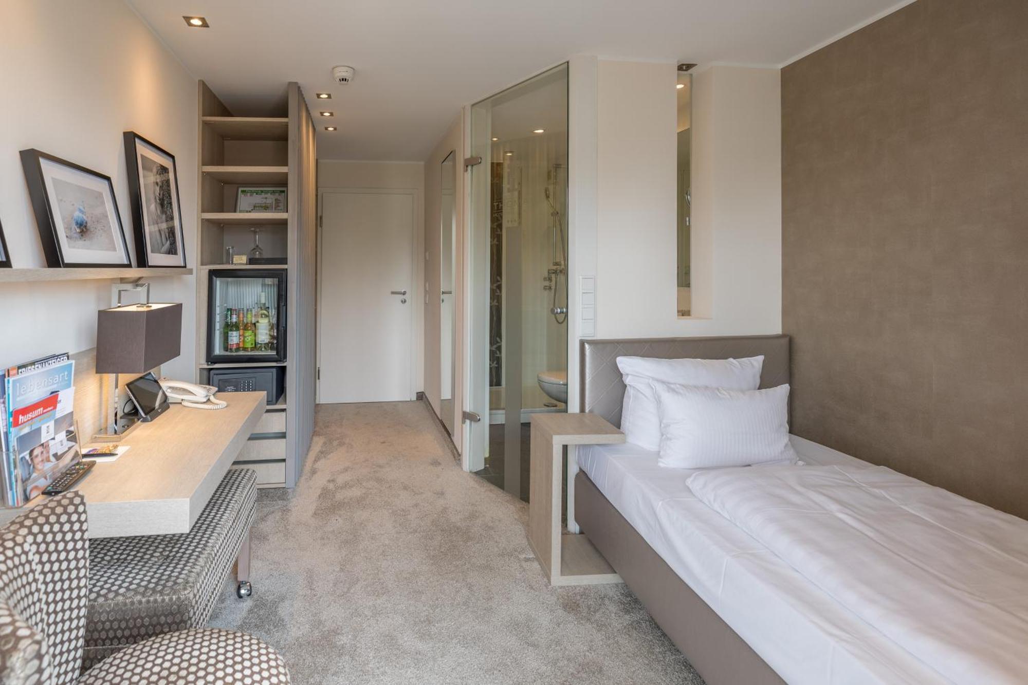 Thomas Hotel Spa & Lifestyle フースム エクステリア 写真