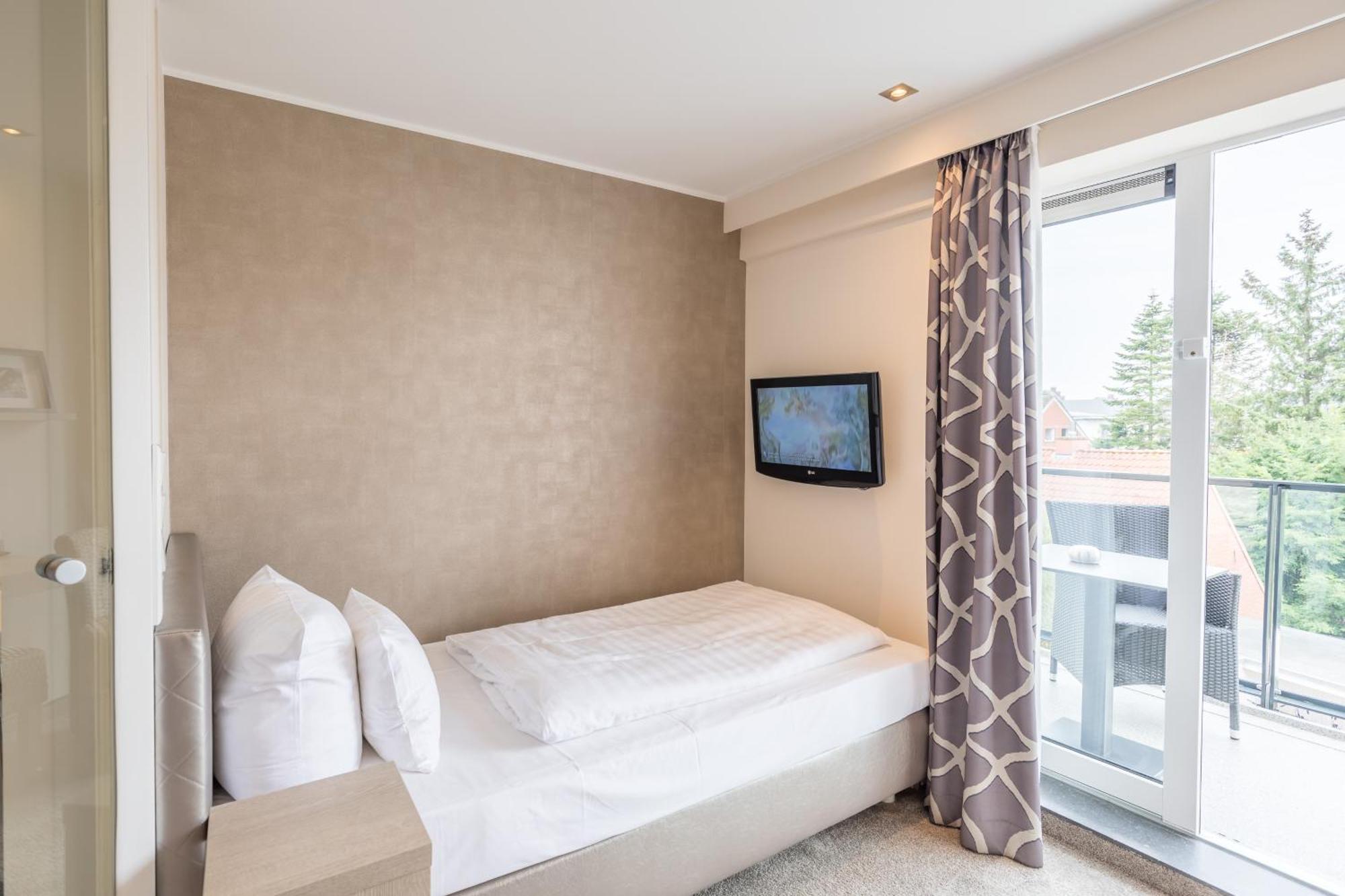 Thomas Hotel Spa & Lifestyle フースム エクステリア 写真