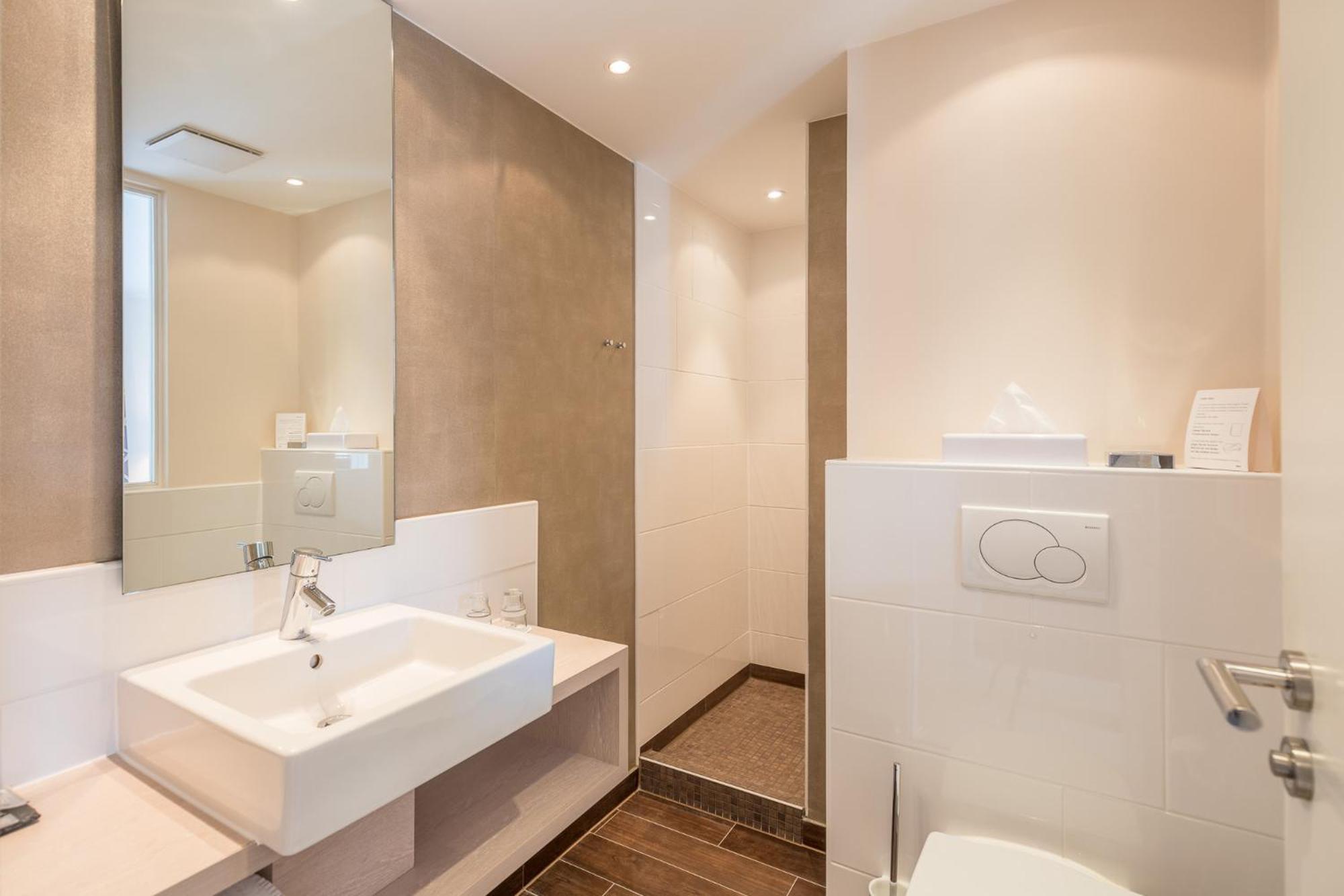 Thomas Hotel Spa & Lifestyle フースム エクステリア 写真