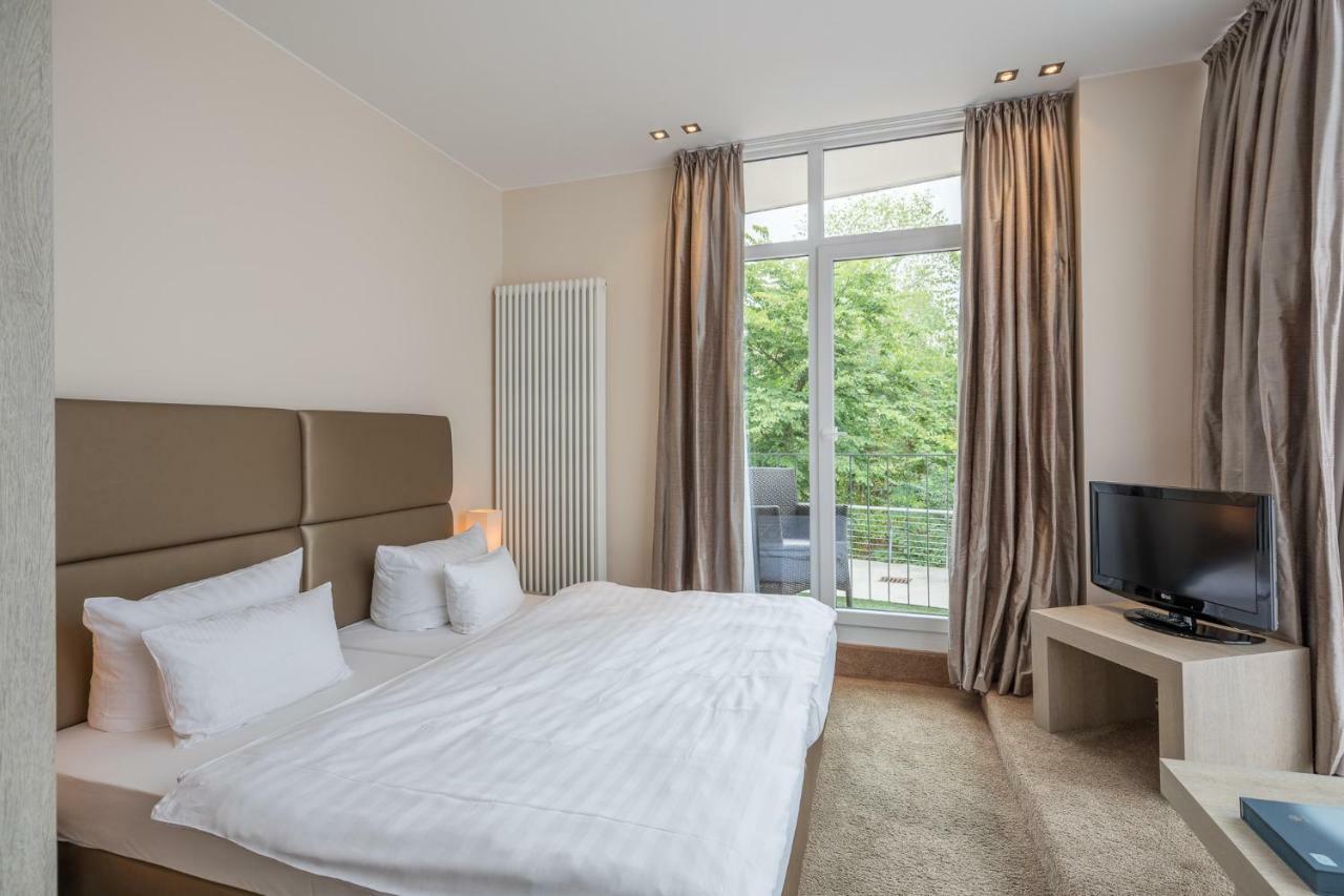 Thomas Hotel Spa & Lifestyle フースム エクステリア 写真
