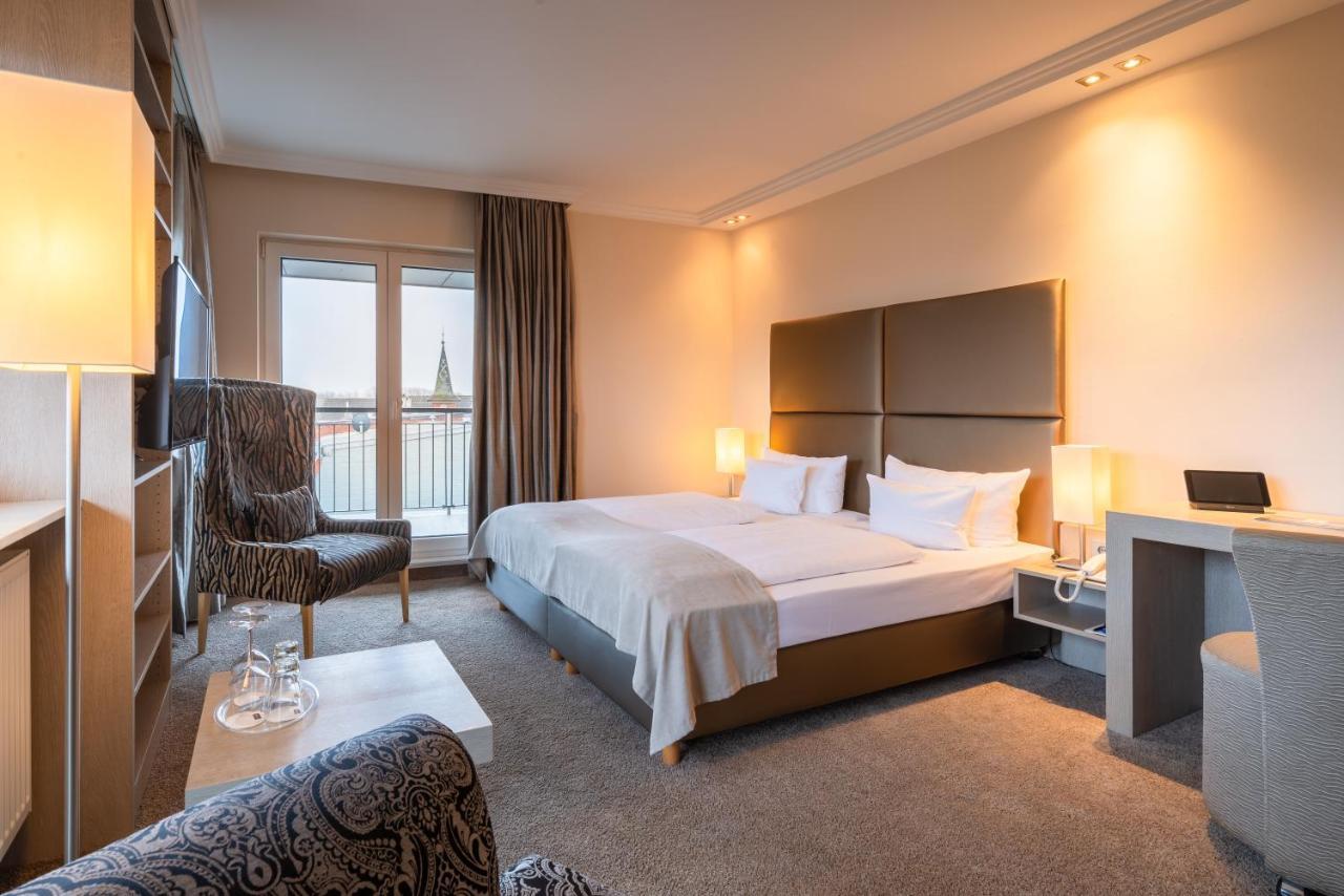 Thomas Hotel Spa & Lifestyle フースム エクステリア 写真